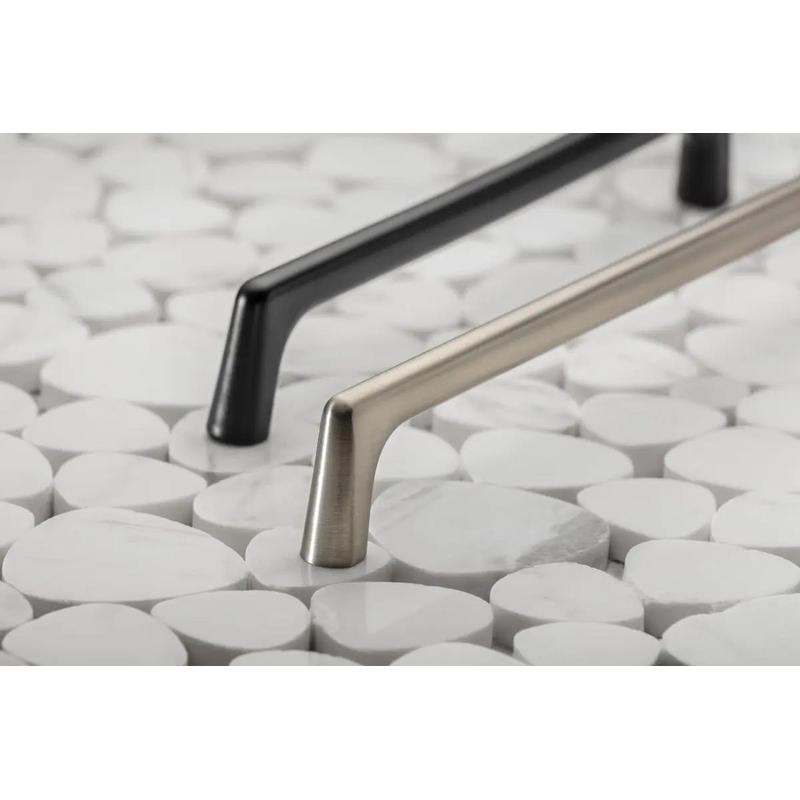 GTV uchwyt meblowy OCTAVIO czarny 192/203mm